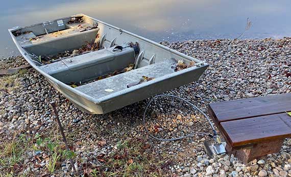 AnchorHog used to secure boat