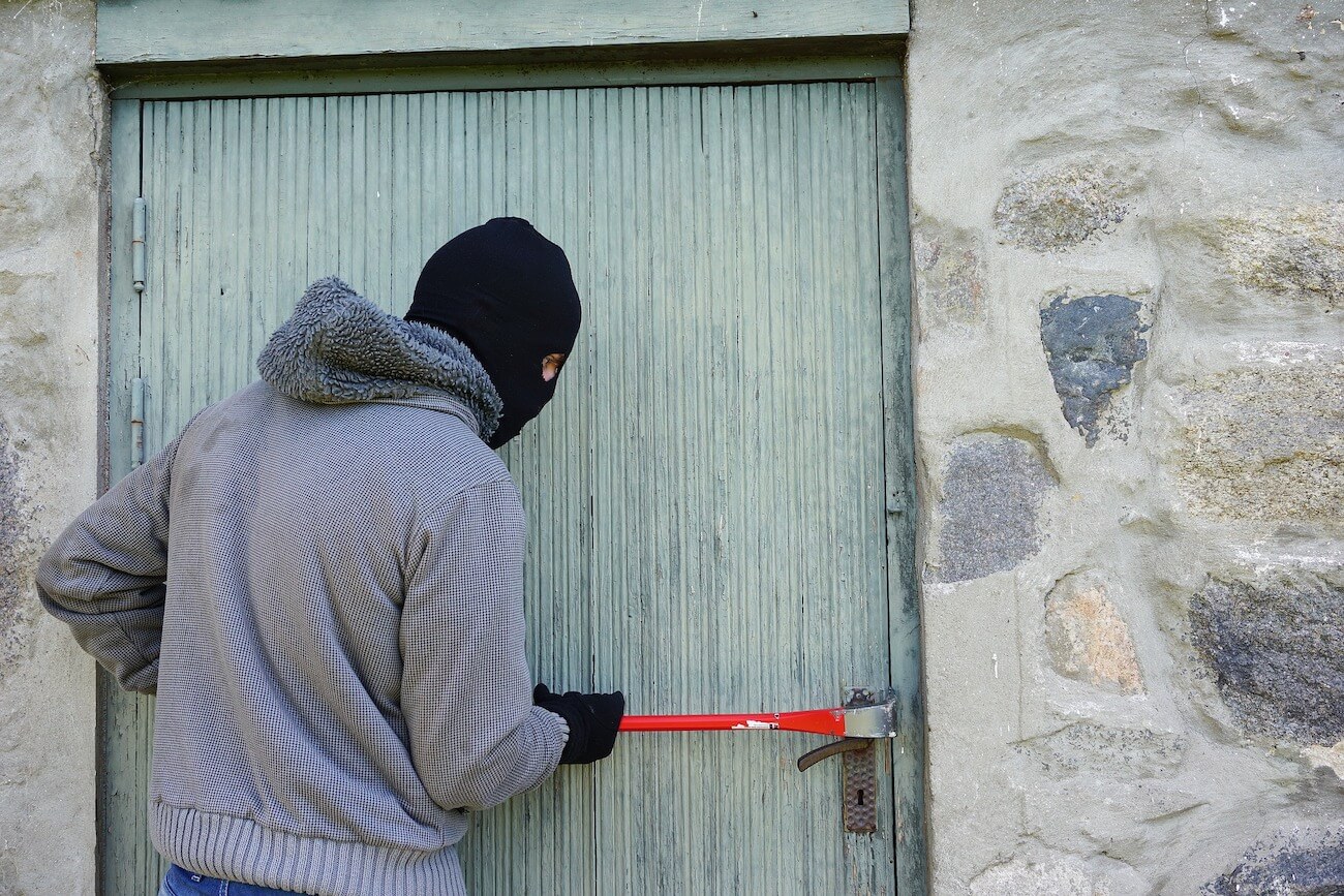 thief door break-in